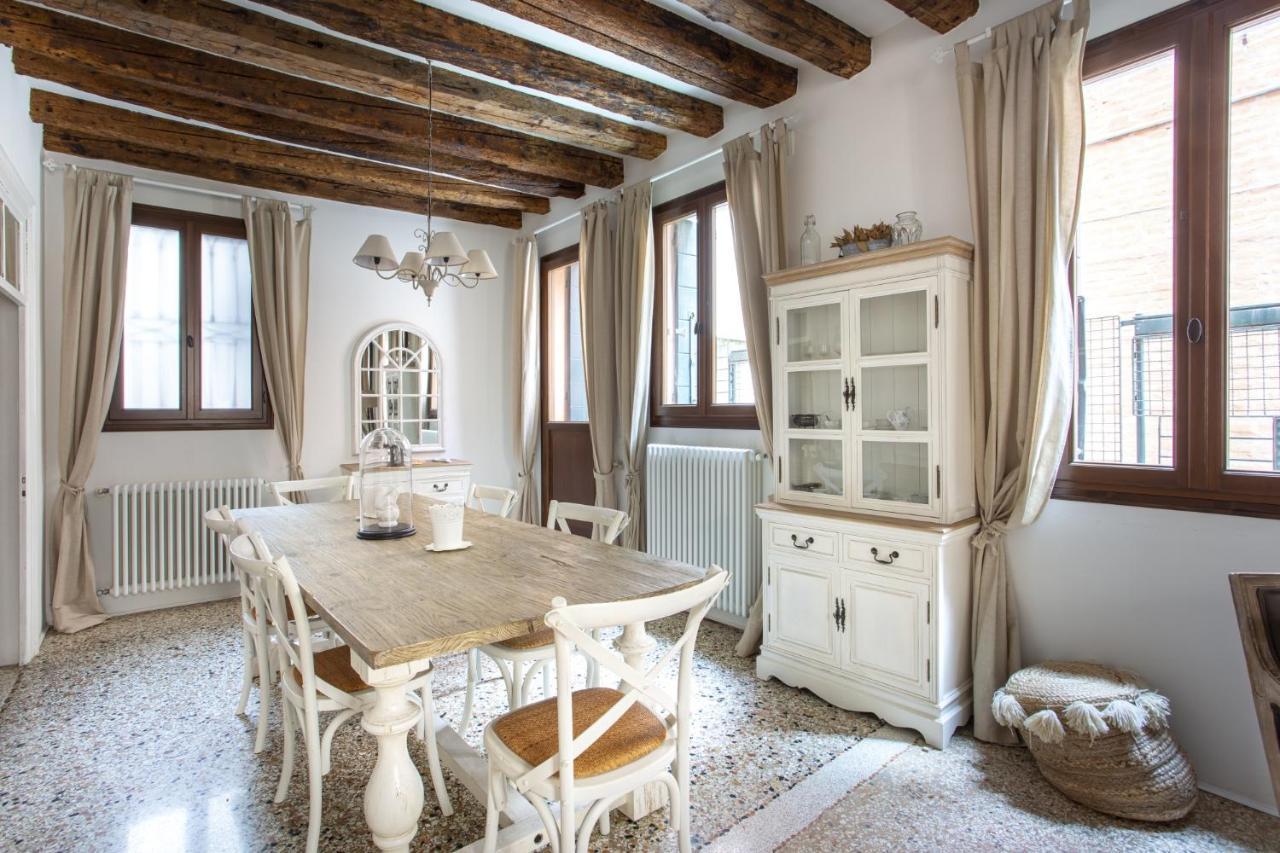 Romantic Rialto Venise