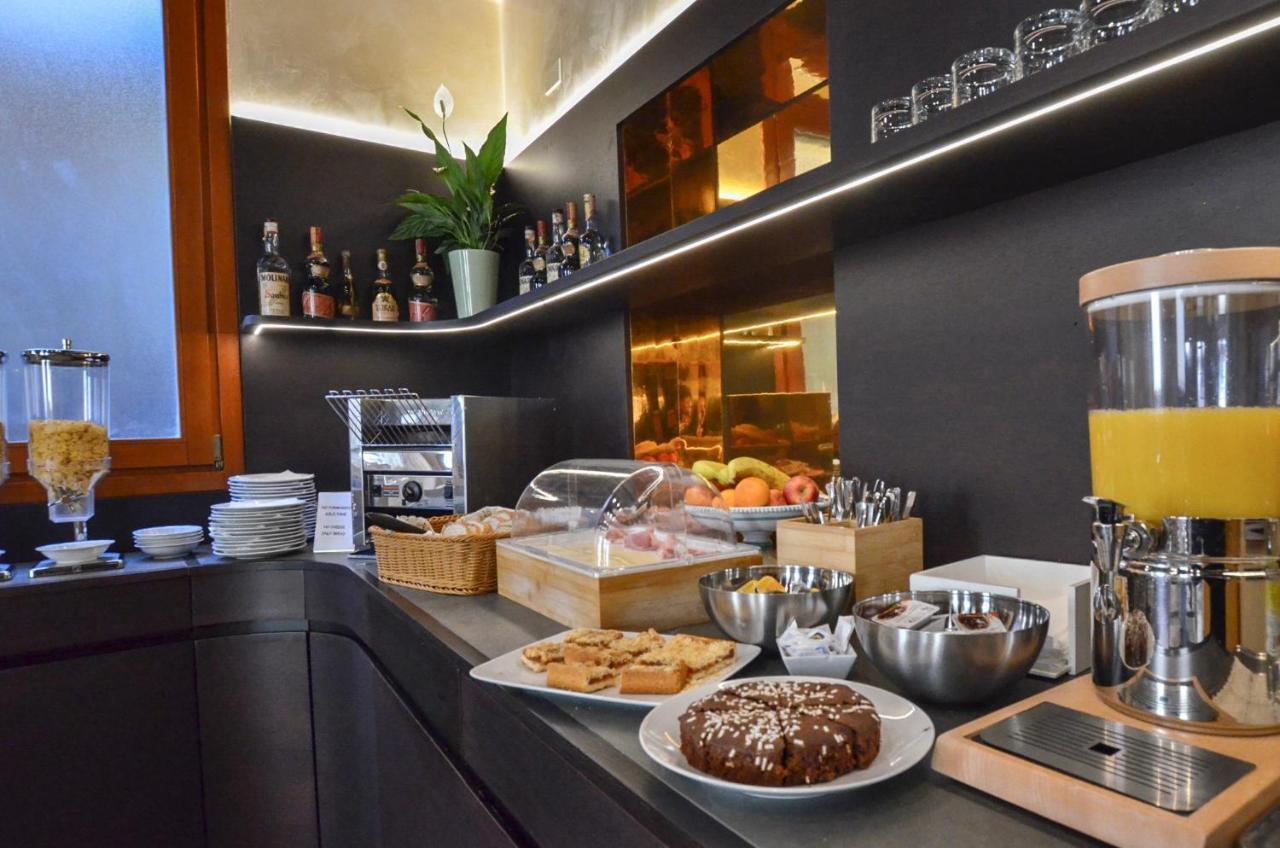 Silva Hotel *