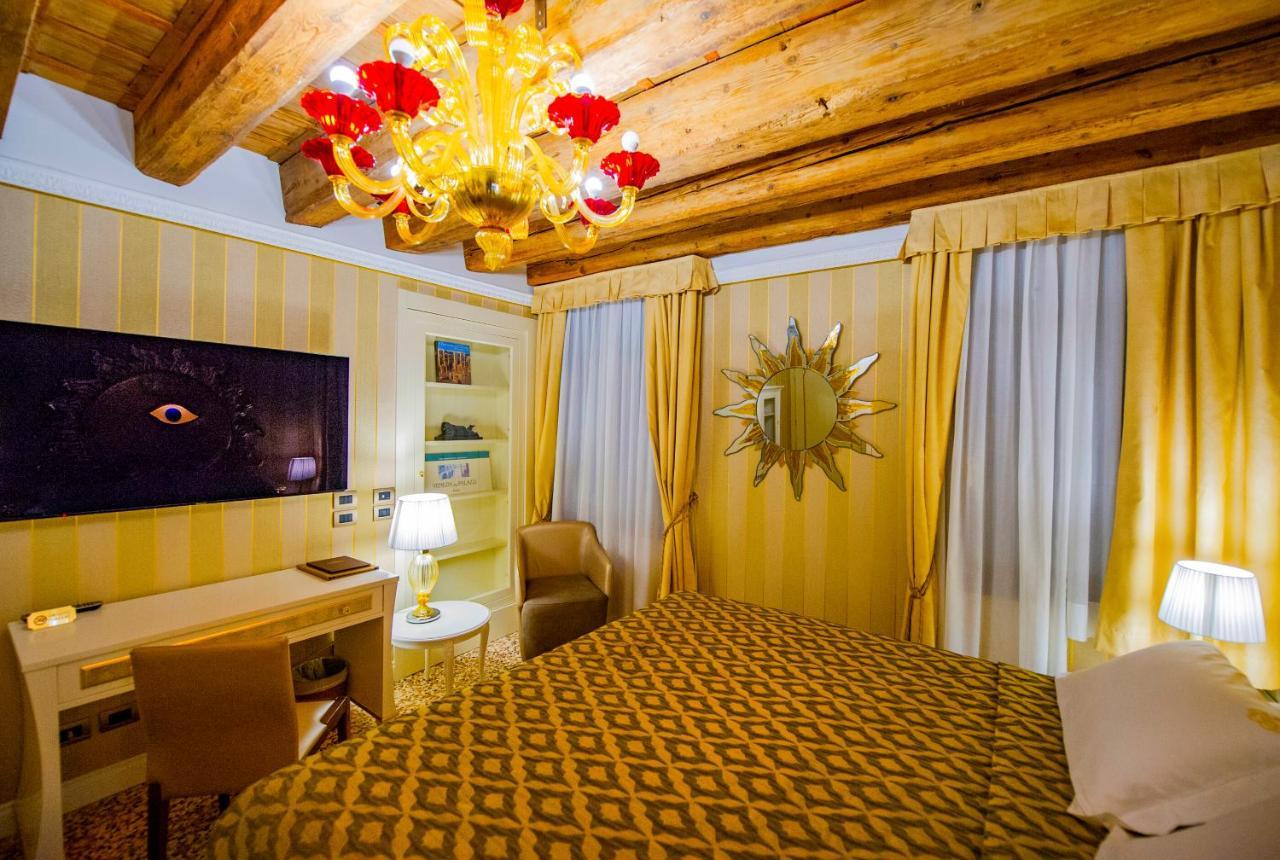 Egò Boutique The Silk Road