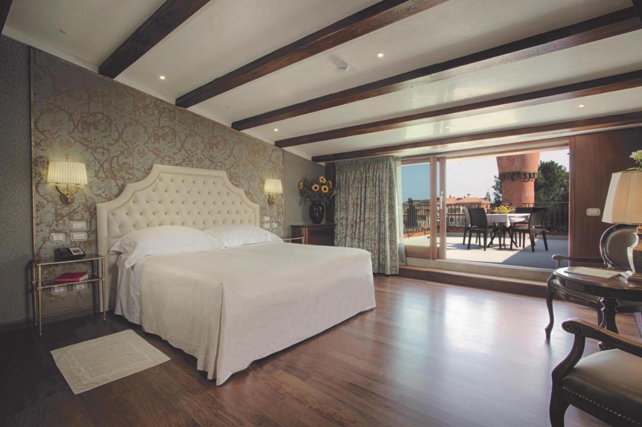 Santa Chiara 4*