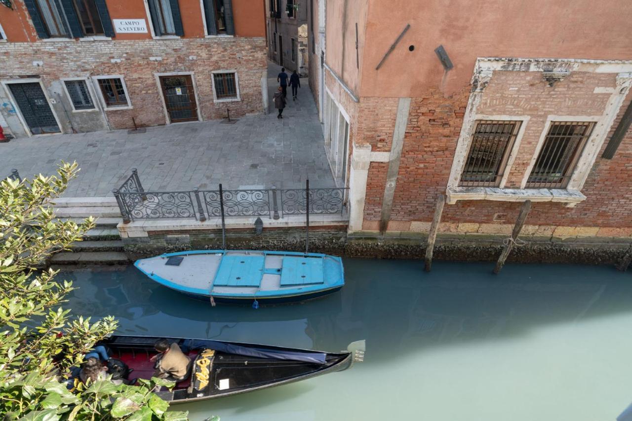 In San Marco With Canal View By Wonderful Italy Venetië