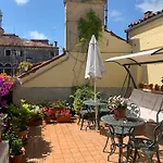 Al Campaniel Bed And Breakfast