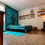 Santi Apostoli Home By Halldis