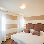 Lo Squero 3 Apartment With Balcony In Dorsoduro