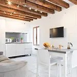 Sant\'Alvise Romantic Studio