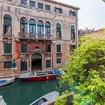 Cannaregio Romantic View Apartment