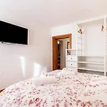 Ae Botti Apartment
