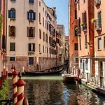 San Marco Square Main Zone Of Venice - Karin House