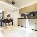 Elegant Fornasa Vecia, Canal View With A Beautiful Garden R&R