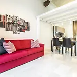 Elegant Fornasa Vecia, Canal View With A Beautiful Garden R&R
