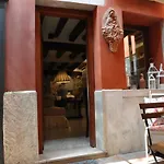 Henry\'S Heaven Apartment