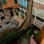 Piazza San Marco - Cozy And Warm Apartment