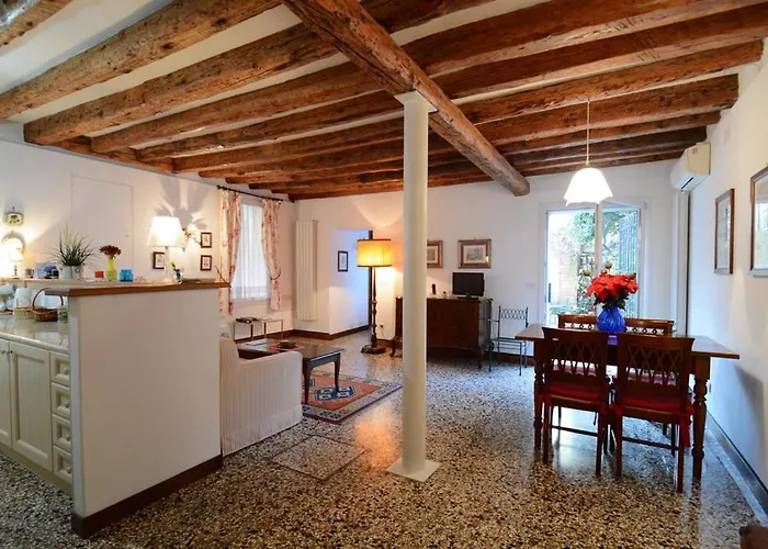 Briati Apartment