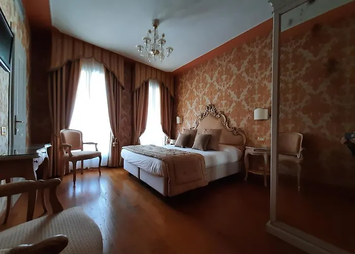 Murano Palace