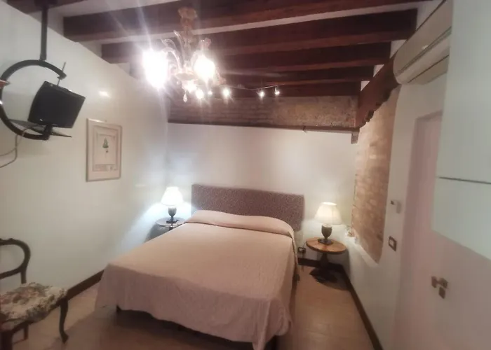 Canal View Studio Flat