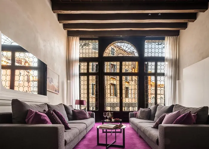 Palazzo Soranzo Noble Floor R&R