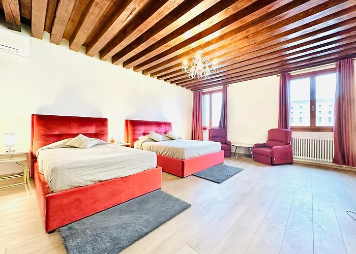 Venice Luxury Suites