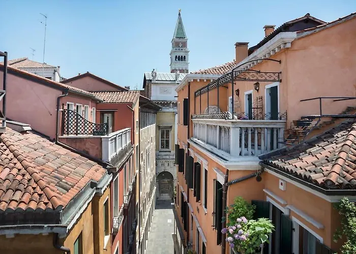 Incredible Location In San Marco\'S Square, Venice