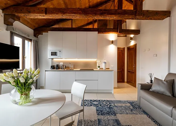 Vivaldi Suites R&R