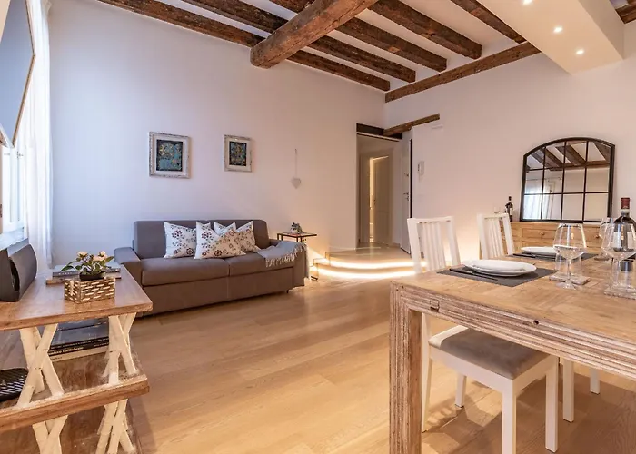 Italian Experience-San Zaccaria Boutique Apartment
