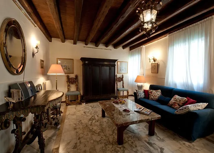 Casa Dell\'Albero