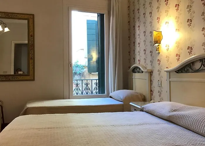 Al Campaniel Bed And Breakfast