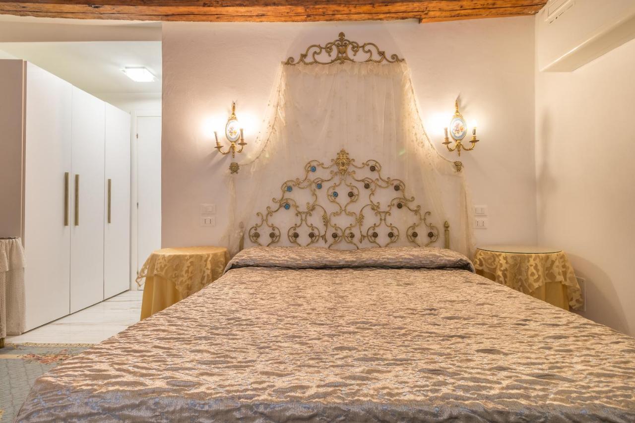 Noble House With @original Venetian Murales Appartamento *