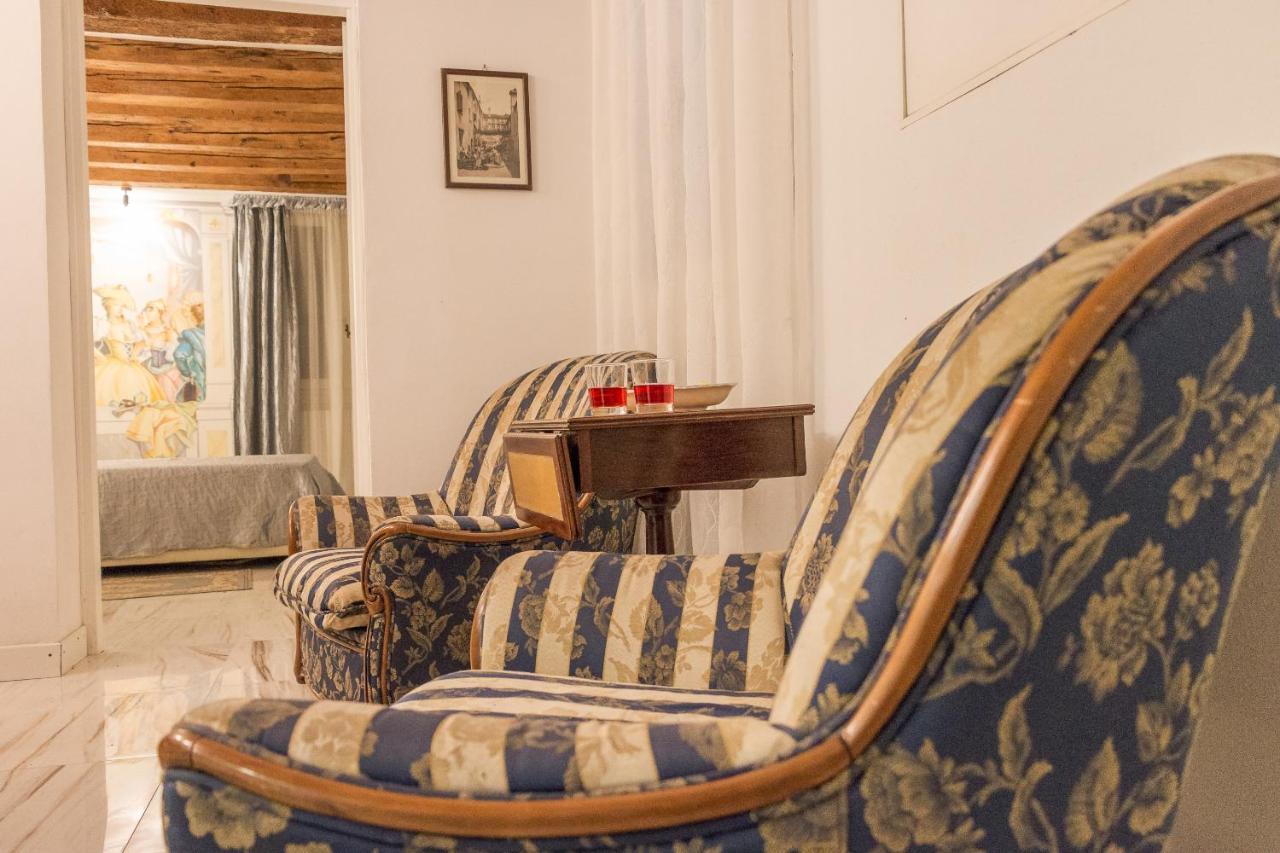 Noble House With @original Venetian Murales Appartamento *