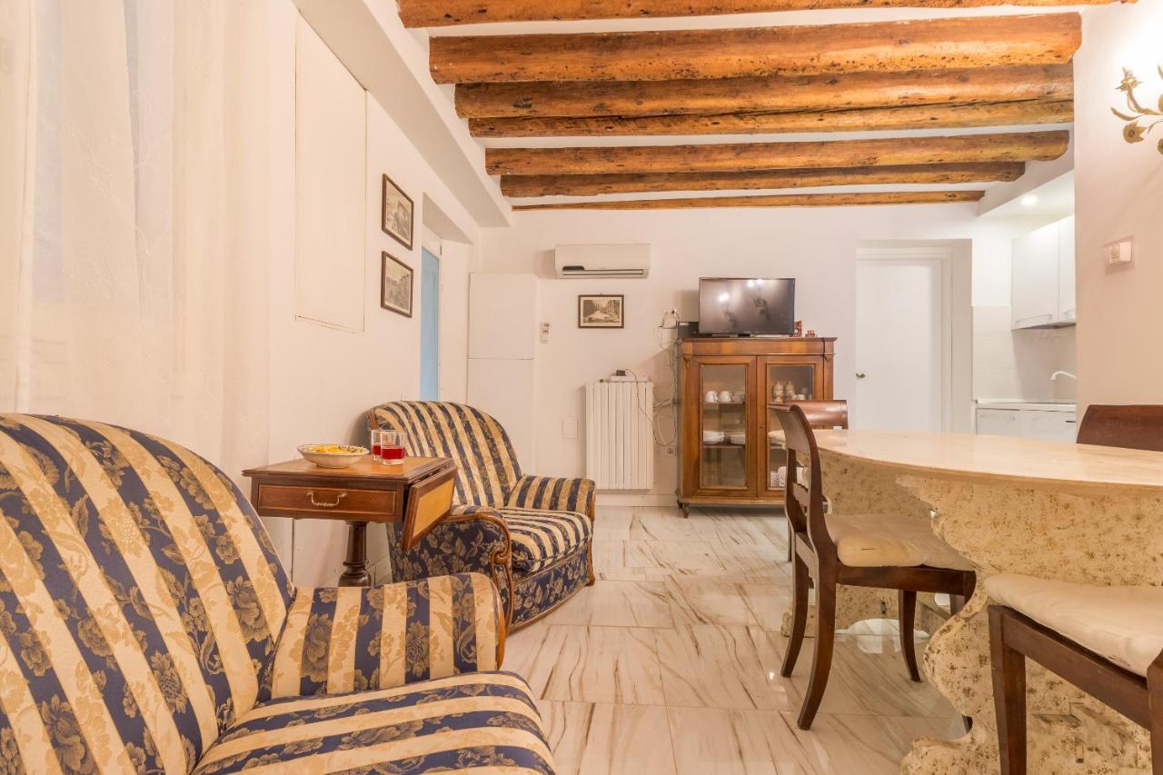 Noble House With @original Venetian Murales Appartamento