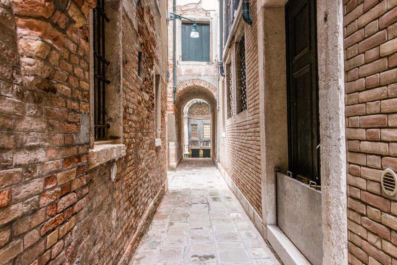 Noble House With @original Venetian Murales * Venezia