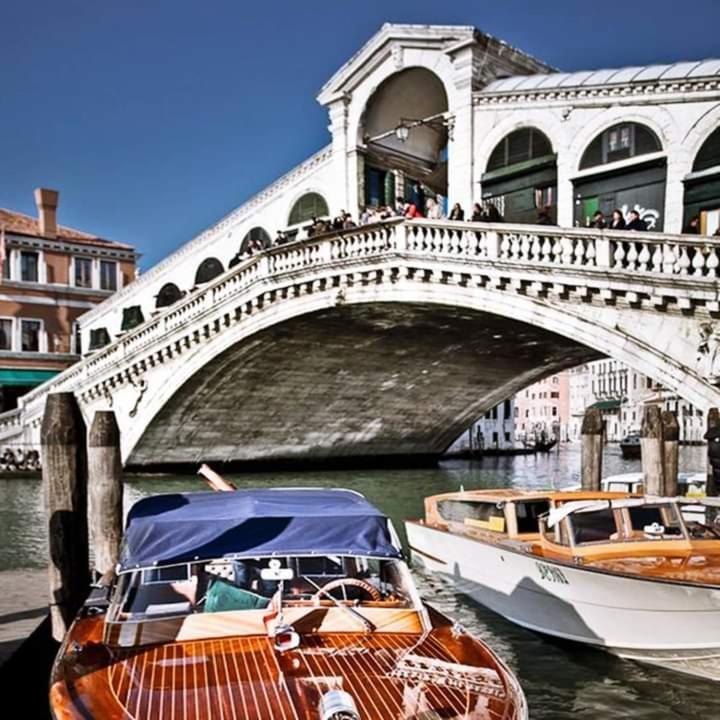 Affittacamere Alloggio Rialto View *