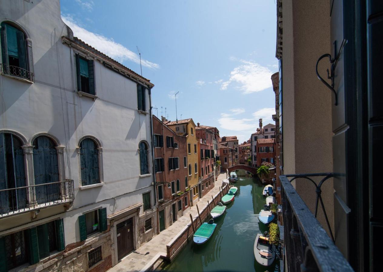 Delle Vele