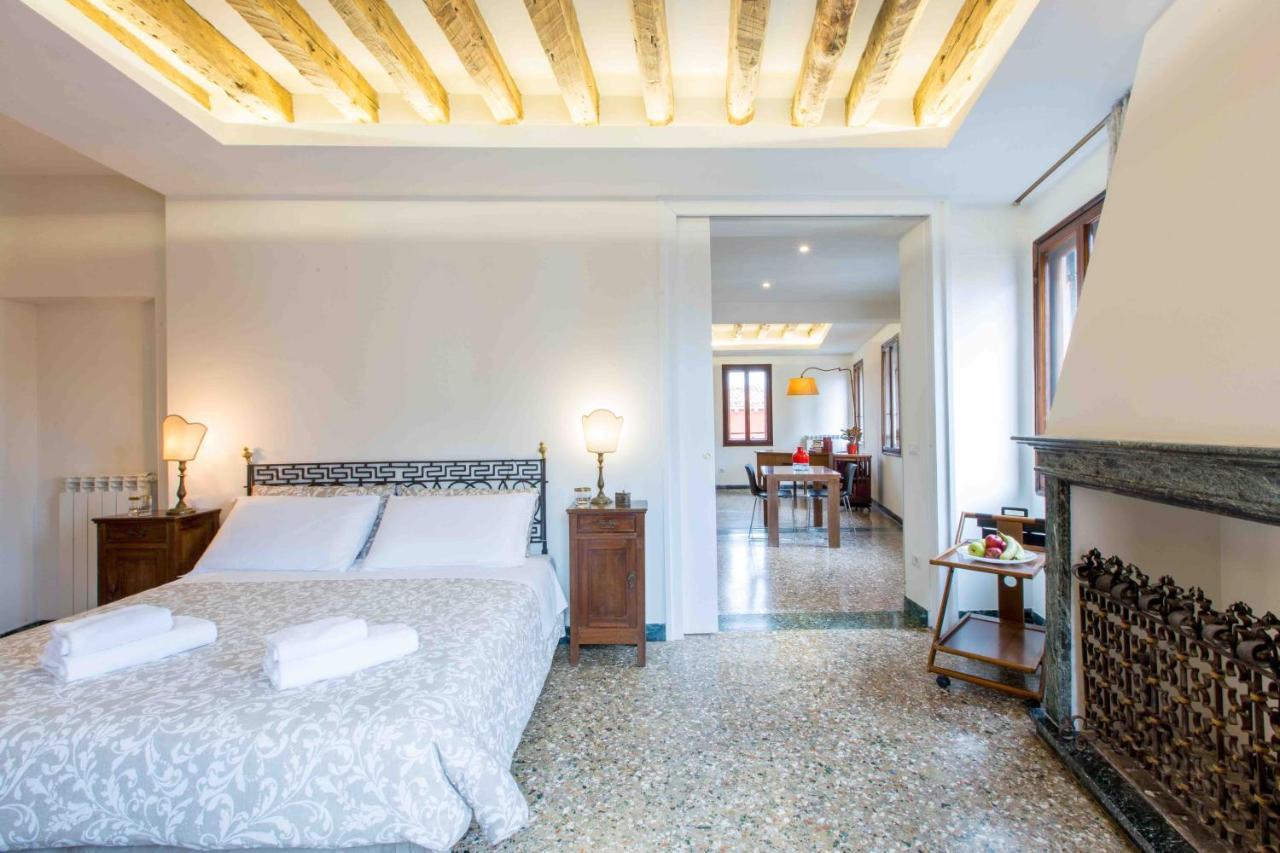 Ca Grimani Double Apartment: Private Terrace And Stunning View Venise