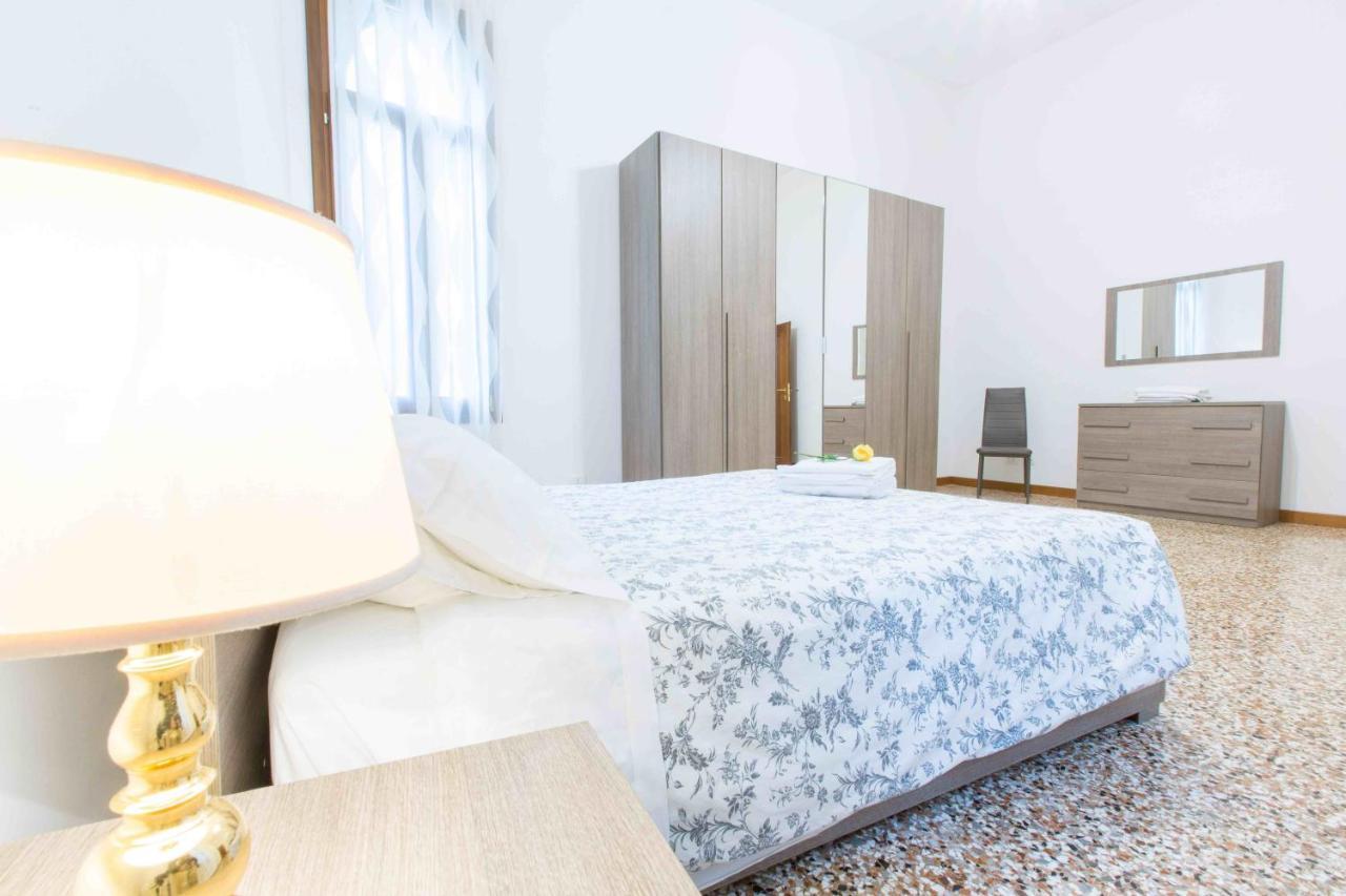 Appartement Ca Cicogna Air Conditioning And Fast Wifi, Location Venetië