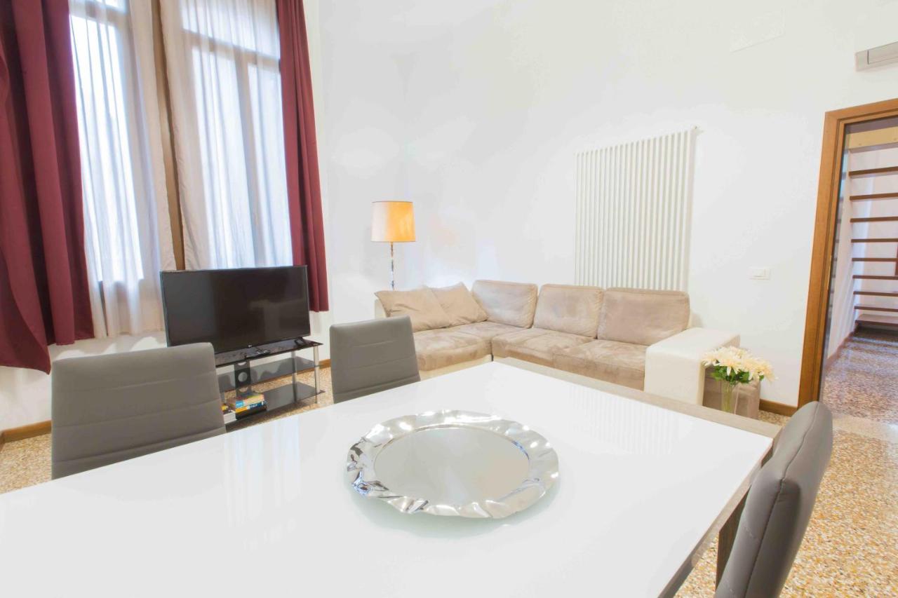 Ca Cicogna Air Conditioning And Fast Wifi, Location *