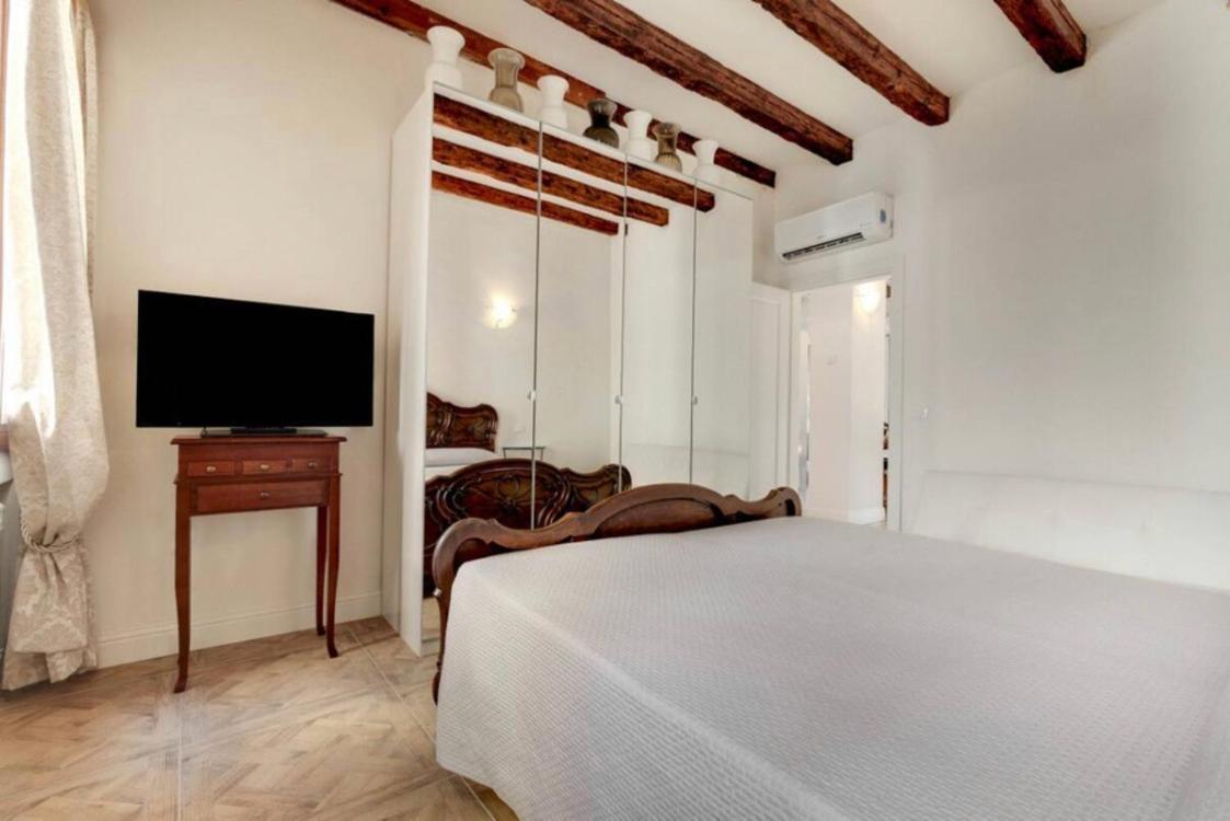Traditional With Terrace Appartement *