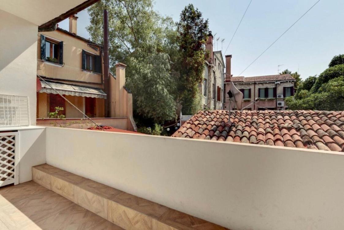 Appartement Traditional With Terrace Venise