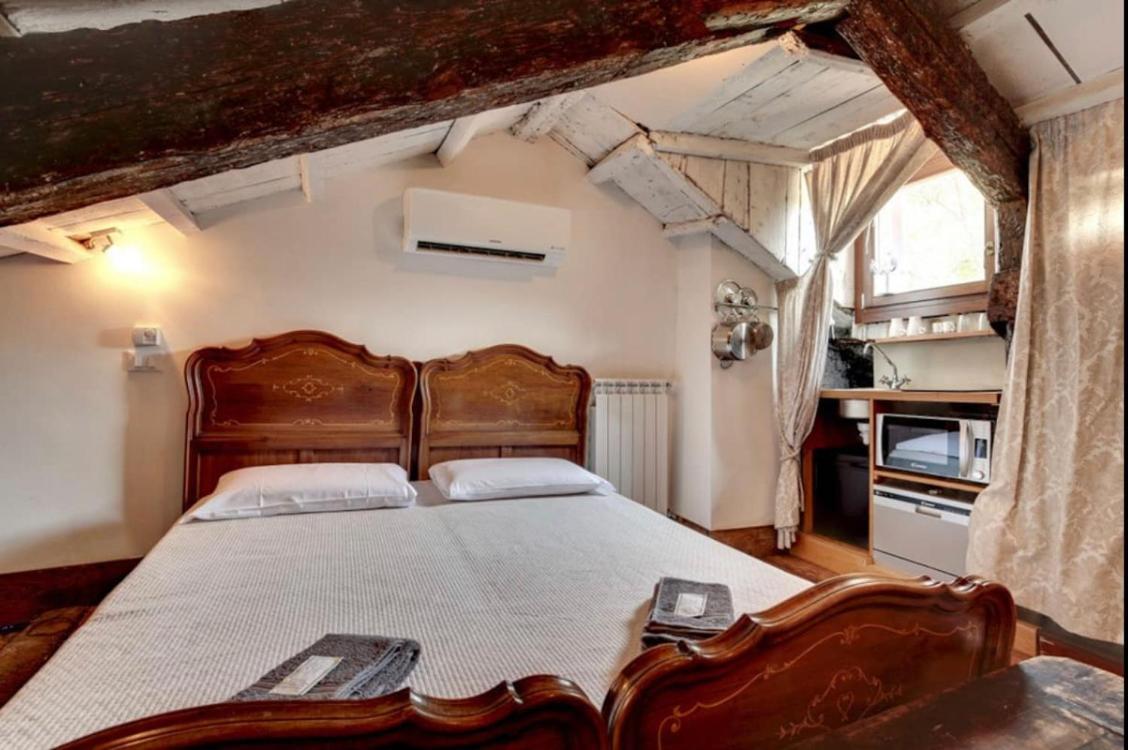 Appartement Traditional With Terrace