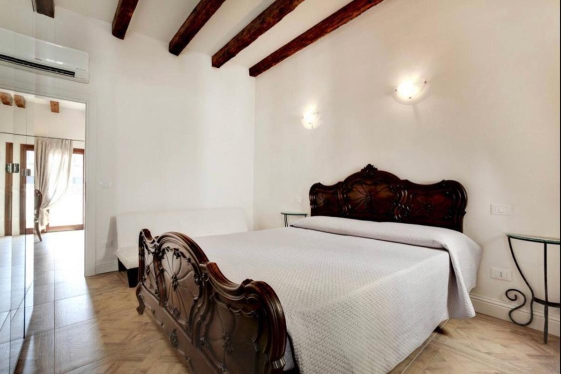 Traditional With Terrace Appartement *