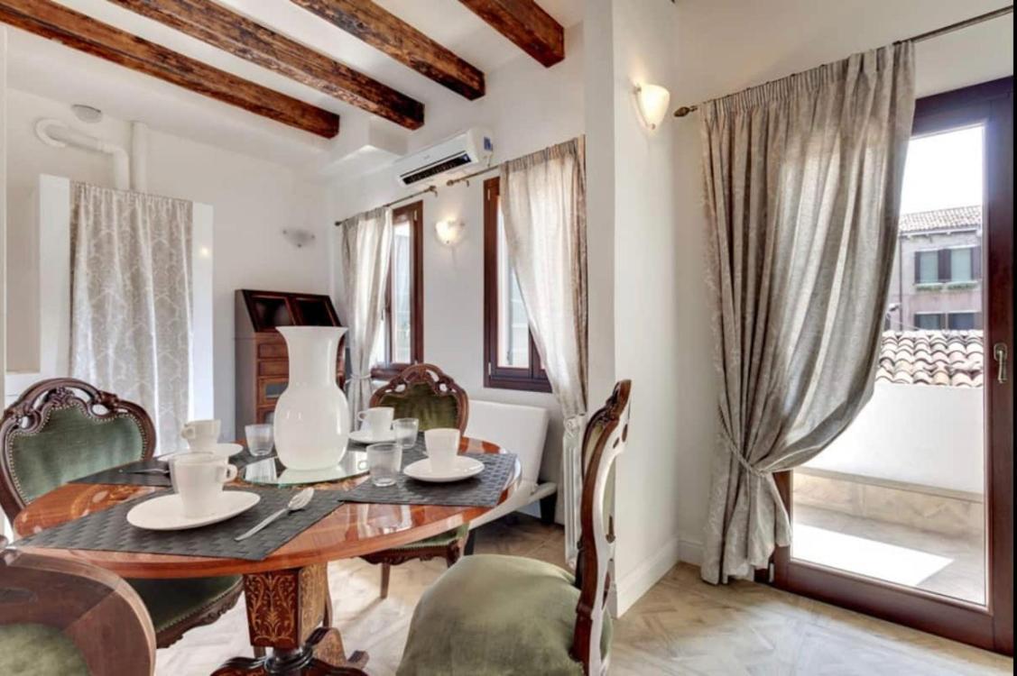 Appartement Traditional With Terrace