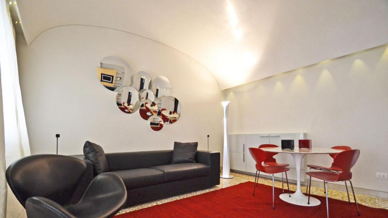Ai Bareteri Luxury Canal View Appartamento *