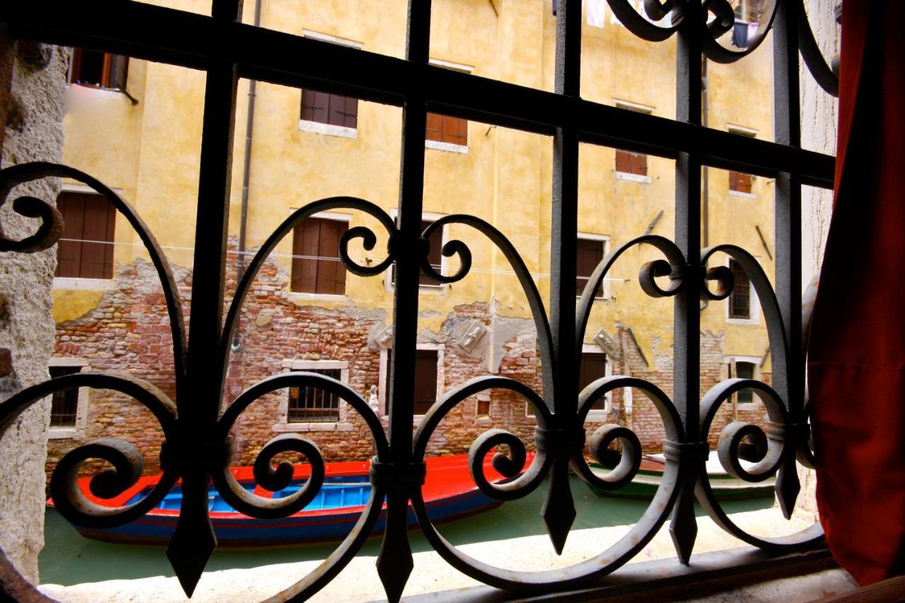 Canal View Flat * Venetië