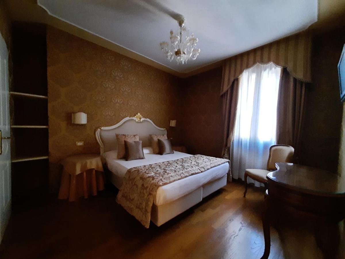 Bed & Breakfast Murano Palace