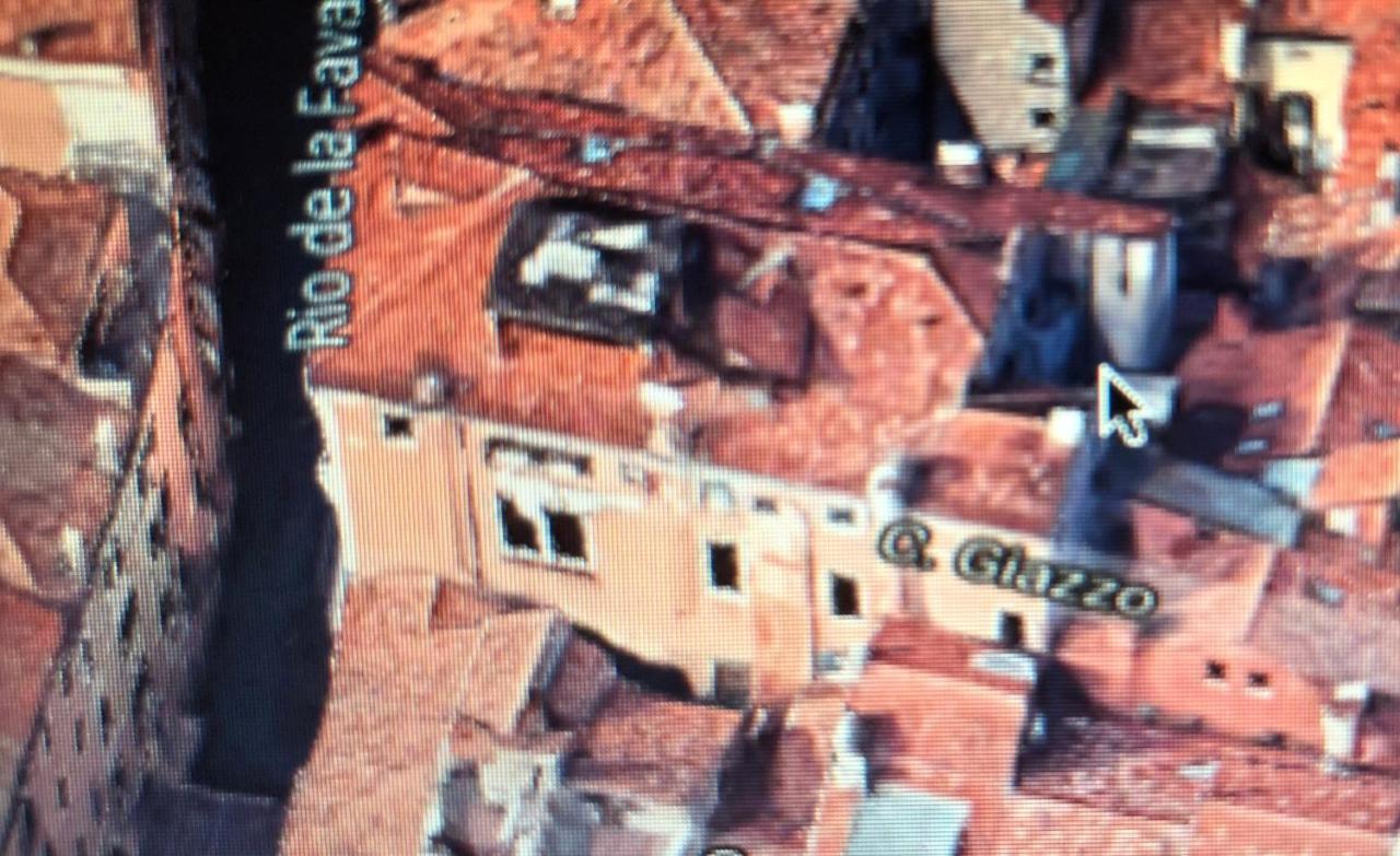 Lion Rooftop Novita' * Venise