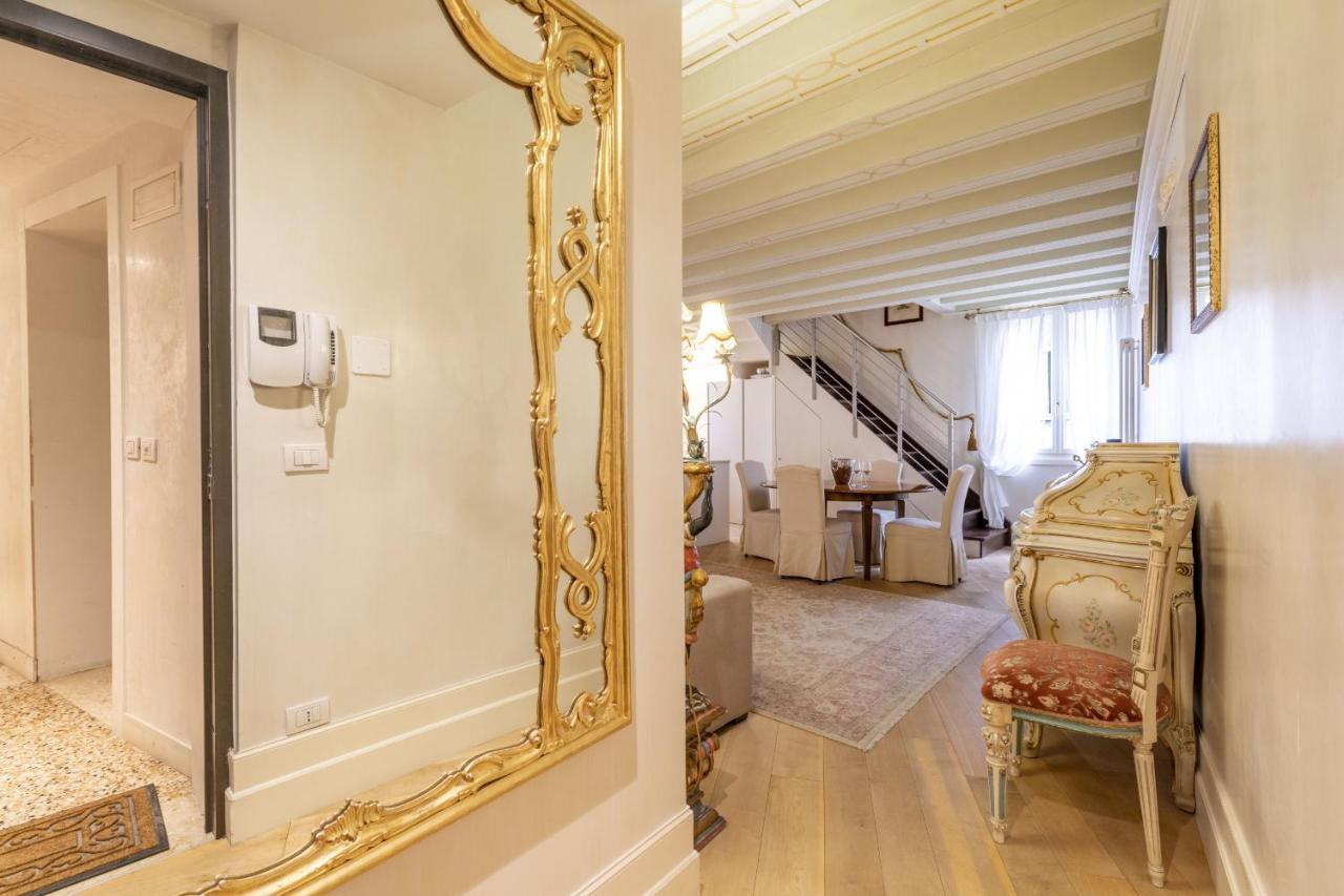 Gondola Luxury - Campo Santi Filippo E Giacomo By Wonderful Italy Venedig