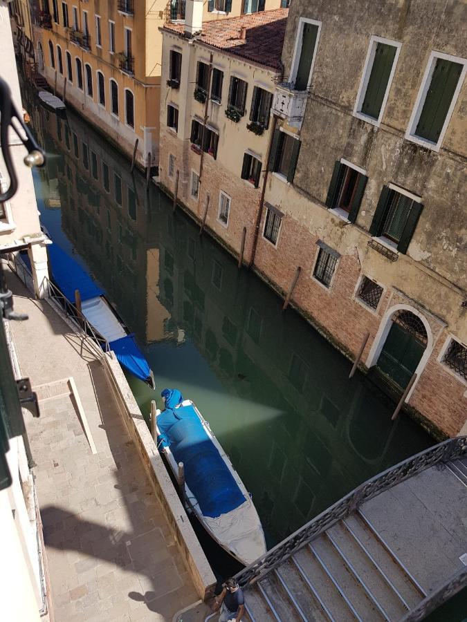 Ca' Cappello 1 With Canal View * Venetië
