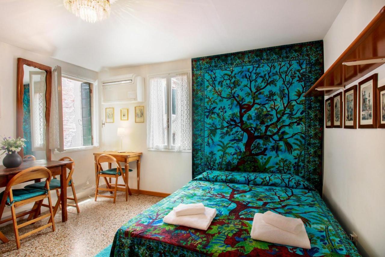 Appartement Santi Apostoli By Halldis Venetië