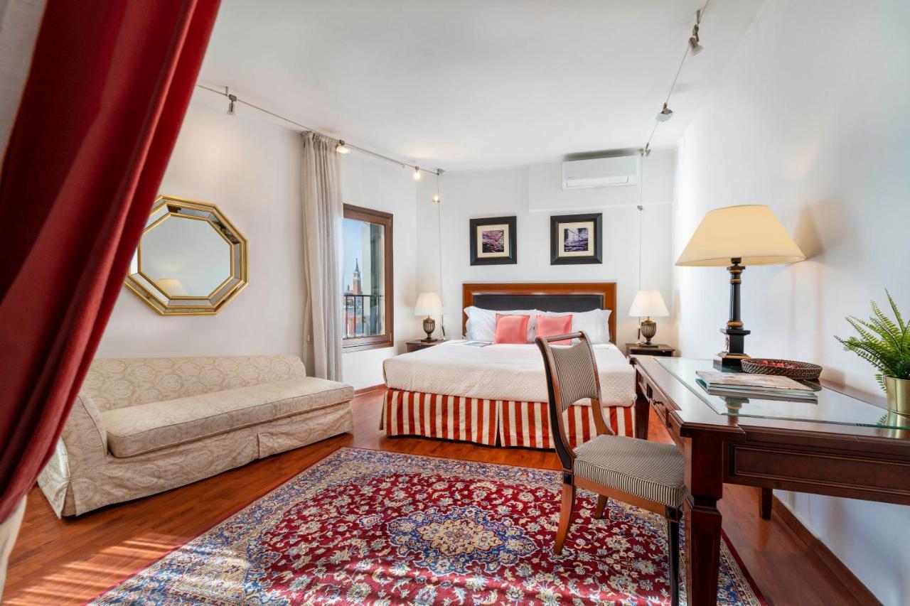 Fenix Turandot Apartment
