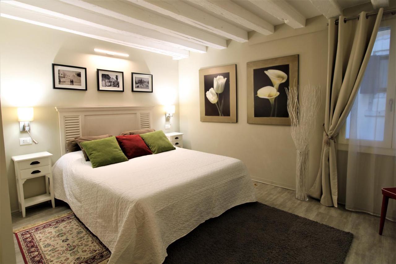 Apartment San Marco Fenice 3bdr 2bth Venice