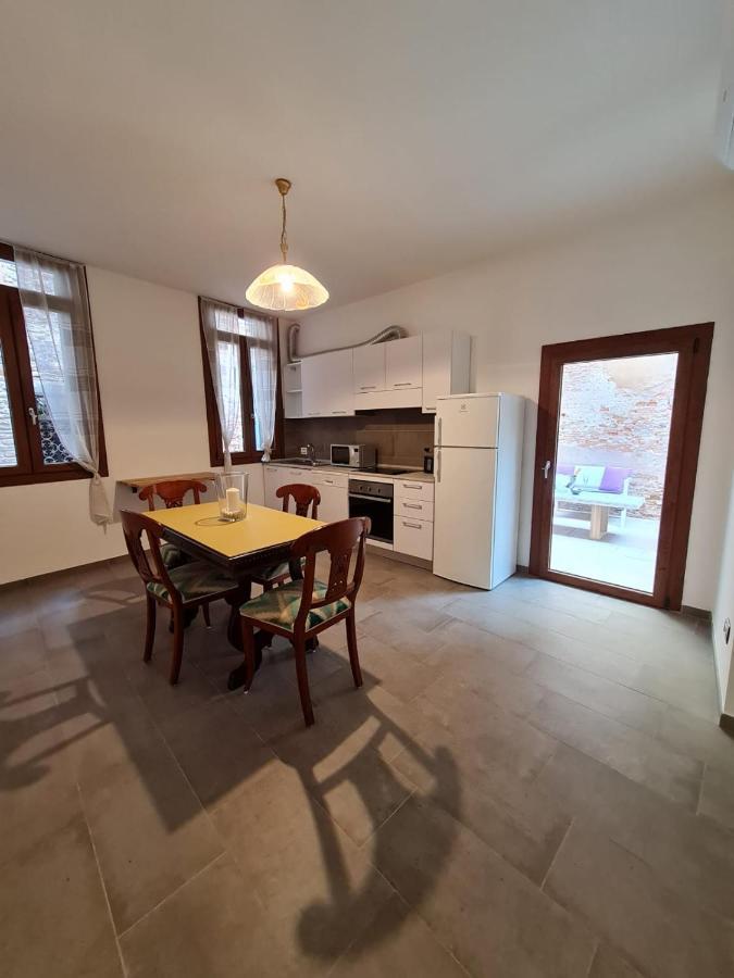 With Private Courtyard Appartamento *